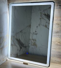 Голямо огледало за баня с осветление 70х90